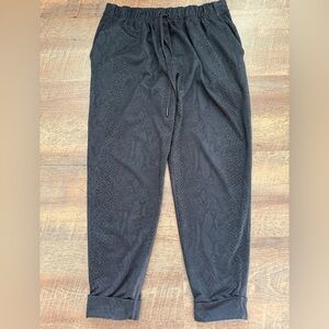 lululemon cuffed pants -067